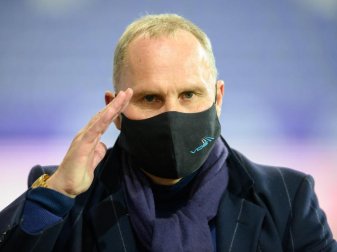 Wünscht sich eine baldige Rückkehr der Fans in die Fußball-Stadien: Aue-Boss Helge Leonhardt. Foto: Robert Michael/dpa-Zentralbild/dpa Wünscht sich eine baldige Rückkehr der Fans in die Fußball-Stadien: Aue-Boss Helge Leonhardt. Foto: Robert Michael/dpa-Zentralbild/dpa
