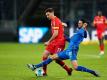 Für den Leverkusener Lucas Alario (l) ist die Saison gelaufen. Foto: Uwe Anspach/dpa