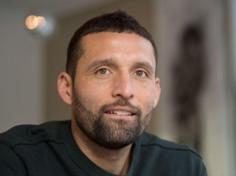 «Schon damals, als er bei Hoffenheim neu dazu gekommen ist und vor der Mannschaft seine erste Ansprache gehalten hat, hat er überzeugt», sagt Kevin Kuranyi. Foto: Marijan Murat/dpa/Archiv «Schon damals, als er bei Hoffenheim neu dazu gekommen ist und vor der Mannschaft seine erste Ansprache gehalten hat, hat er überzeugt», sagt Kevin Kuranyi. Foto: Marijan Murat/dpa/Archiv