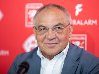 Kritisiert die Ausstiegsklauseln in den Trainerverträgen: Felix Magath. Foto: Daniel Karmann/dpa Kritisiert die Ausstiegsklauseln in den Trainerverträgen: Felix Magath. Foto: Daniel Karmann/dpa