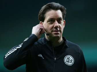 Gräfe wird bei der EM Schiedsrichter-Experte des ZDF Gräfe wird bei der EM Schiedsrichter-Experte des ZDF