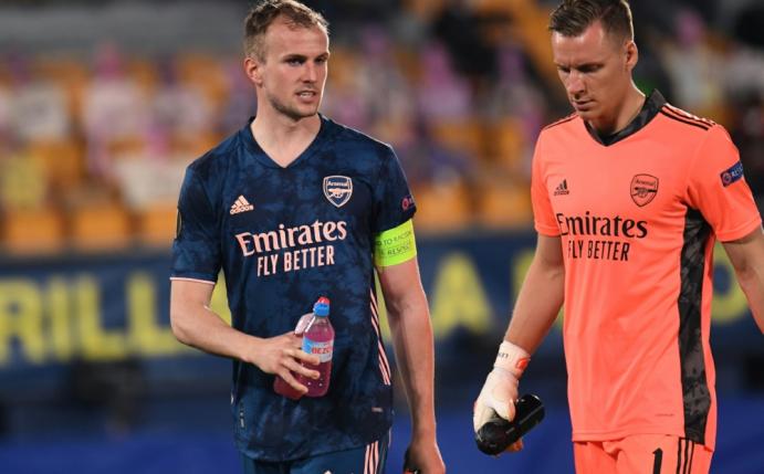 Leno (r.) tief enttäuscht nach Halbfinal-Aus mit Arsenal