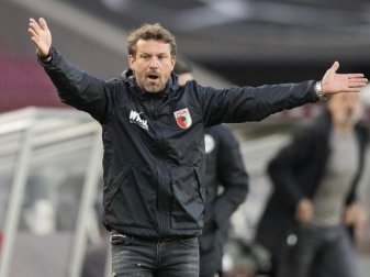 Der FC Augsburg verlor auch unter Markus Weinzierl. Foto: Tom Weller/dpa Der FC Augsburg verlor auch unter Markus Weinzierl. Foto: Tom Weller/dpa