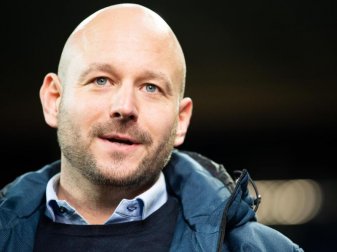 Hoffenheims Sportchef Alexander Rosen hält sich zur weiteren personellen Planung bedeckt. Foto: Tom Weller/dpa Hoffenheims Sportchef Alexander Rosen hält sich zur weiteren personellen Planung bedeckt. Foto: Tom Weller/dpa