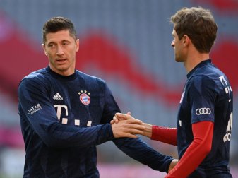 Meister schon vor Spielbeginn: Lewandowski und Müller Meister schon vor Spielbeginn: Lewandowski und Müller