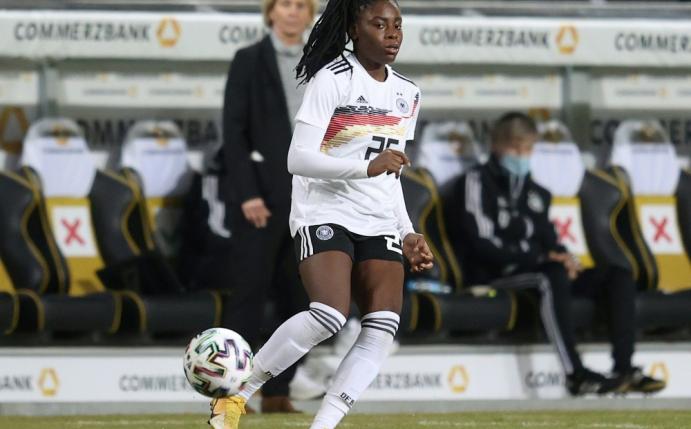 Newcomerin des Jahres 2020: Nicole Anyomi