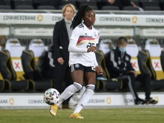 Newcomerin des Jahres 2020: Nicole Anyomi Newcomerin des Jahres 2020: Nicole Anyomi