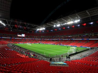 Sollte das Champions-League-Endspiel verlegt werden, wäre das Wembley-Stadion die logische Wahl als Spielstätte. Foto: Mike Egerton/PA Wire/dpa Sollte das Champions-League-Endspiel verlegt werden, wäre das Wembley-Stadion die logische Wahl als Spielstätte. Foto: Mike Egerton/PA Wire/dpa