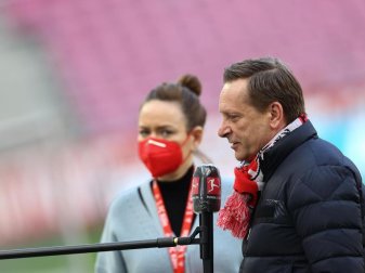 Lässt kein gutes Wort am DFB: Köln-Sportchef Horst Heldt. Foto: Rolf Vennenbernd/dpa Pool/dpa Lässt kein gutes Wort am DFB: Köln-Sportchef Horst Heldt. Foto: Rolf Vennenbernd/dpa Pool/dpa
