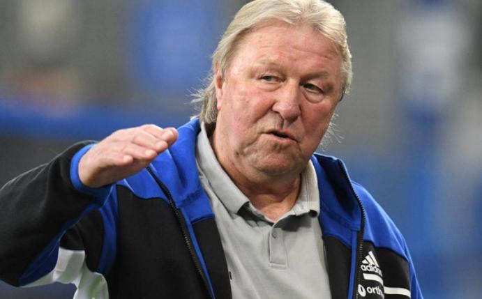 Hamburgs neuer Trainer Horst Hrubesch will mit dem HSV doch noch den Aufstieg schaffen. Foto: Daniel Reinhardt/dpa