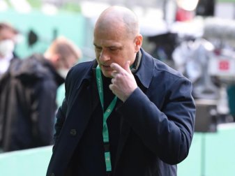 Macht sich für eine Gehaltsobergrenze stark: Werder-Geschäftsführer Klaus Filbry. Foto: Carmen Jaspersen/dpa Macht sich für eine Gehaltsobergrenze stark: Werder-Geschäftsführer Klaus Filbry. Foto: Carmen Jaspersen/dpa