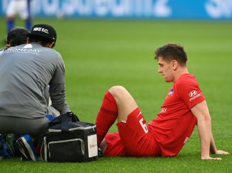 Für Hertha-Stürmer Piatek ist die Saison beendet