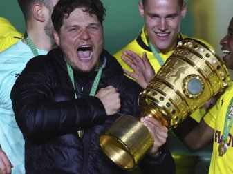Rückt als Pokalsieger wieder ins zweite Glied: BVB-Coach Edin Terzic. Foto: Martin Rose/POOL Getty/AP/dpa Rückt als Pokalsieger wieder ins zweite Glied: BVB-Coach Edin Terzic. Foto: Martin Rose/POOL Getty/AP/dpa