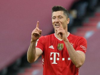 Braucht noch einen Treffer, um die 40-Tore-Marke zu brechen: Bayern-Torjäger Robert Lewandowski. Foto: Peter Kneffel/dpa-Pool/dpa