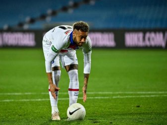 PSG-Star Neymar hatte in der Partie gegen Montpellier HSC eine Gelbe Karte gesehen. Foto: Pascal Guyot/AFP/dpa PSG-Star Neymar hatte in der Partie gegen Montpellier HSC eine Gelbe Karte gesehen. Foto: Pascal Guyot/AFP/dpa