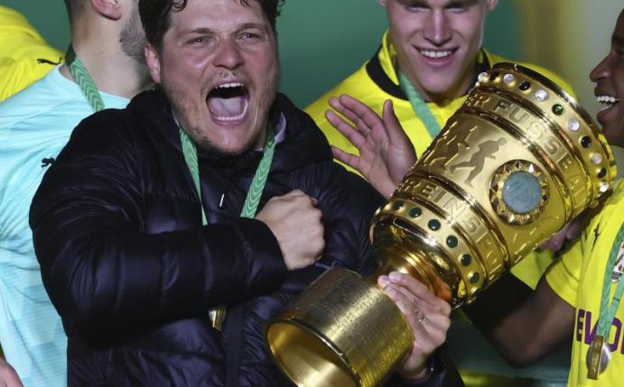 Wurde zuletzt immer wieder mit anderen Clubs in Verbindung gebracht: BVB-Coach Edin Terzic. Foto: Martin Rose/POOL Getty/AP/dpa