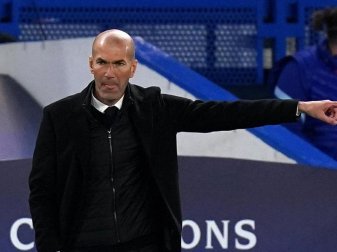 Real-Trainer Zinedine Zidane hat sich entschieden, seine zweite Amtszeit bei Real Madrid nicht mehr fortzusetzen. Foto: Adam Davy/PA Wire/dpa Real-Trainer Zinedine Zidane hat sich entschieden, seine zweite Amtszeit bei Real Madrid nicht mehr fortzusetzen. Foto: Adam Davy/PA Wire/dpa