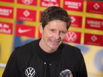 Wolfsburgs Trainer Oliver Glasner hat mit seinem Team die Champions League erreicht. Foto: Jan Woitas/dpa-Pool/dpa Wolfsburgs Trainer Oliver Glasner hat mit seinem Team die Champions League erreicht. Foto: Jan Woitas/dpa-Pool/dpa