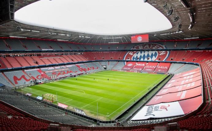 Der FC Bayern München darf 250 Fans empfangen. Foto: Matthias Balk/dpa