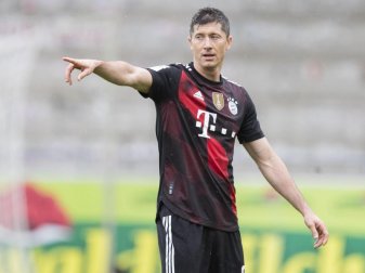 Bayerns Weltfußballer Robert Lewandowski schrieb Bundesliga-Geschichte mit seiner Torausbeute. Foto: Tom Weller/dpa Bayerns Weltfußballer Robert Lewandowski schrieb Bundesliga-Geschichte mit seiner Torausbeute. Foto: Tom Weller/dpa