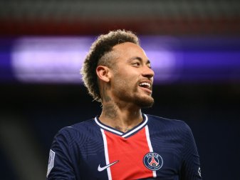 Neymar wurde gegen das Coronavirus geipmft Neymar wurde gegen das Coronavirus geipmft