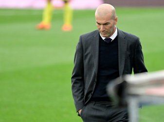 Zinedine Zidanes Zukunft bleibt ungeklärt Zinedine Zidanes Zukunft bleibt ungeklärt