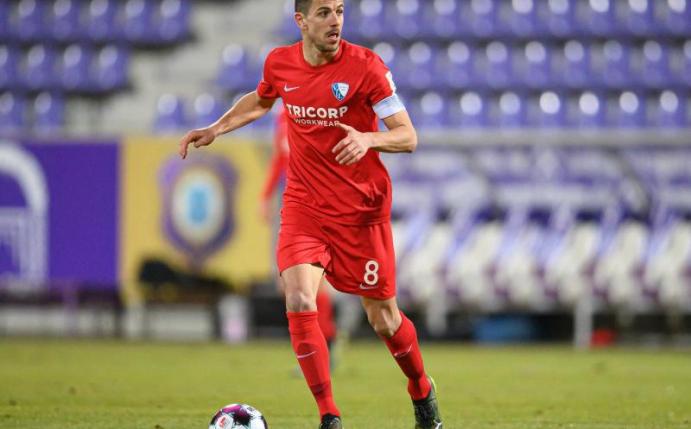 Kapitän des VfL Bochum: Anthony Losilla. Foto: Robert Michael/dpa-Zentralbild/dpa