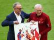 Hermann Gerland (r) verlässt den FC Bayern München. Foto: Matthias Schrader/AP-Pool/dpa
