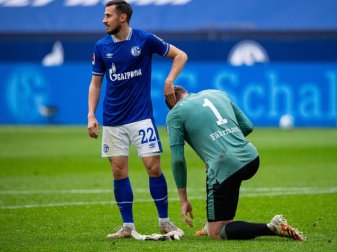 Unter anderem stieg der FC Schalke 04 in die 2. Liga ab. Foto: Guido Kirchner/dpa Unter anderem stieg der FC Schalke 04 in die 2. Liga ab. Foto: Guido Kirchner/dpa