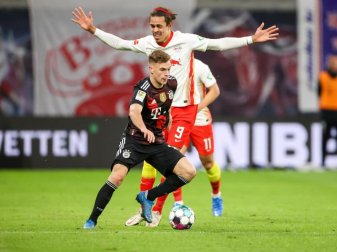 Der FC Bayern München um Joshua Kimmich (M.) ließ eher den Gegner laufen. Foto: Jan Woitas/dpa-Zentralbild/dpa Der FC Bayern München um Joshua Kimmich (M.) ließ eher den Gegner laufen. Foto: Jan Woitas/dpa-Zentralbild/dpa