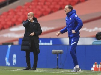 Pep Guardiola (l) trifft mit Manchester City auf Thomas Tuchel und den FC Chelsea. Foto: Adam Davy/Pool PA/AP/dpa Pep Guardiola (l) trifft mit Manchester City auf Thomas Tuchel und den FC Chelsea. Foto: Adam Davy/Pool PA/AP/dpa