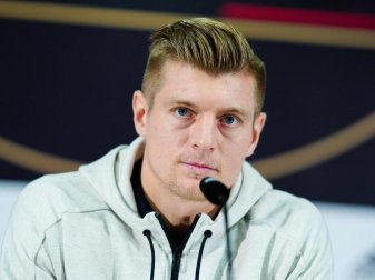 Toni Kroos ist noch in Madrid in Quarantäne, nachdem er sich mit dem Coronavirus infiziert hat. Foto: Uwe Anspach/dpa Toni Kroos ist noch in Madrid in Quarantäne, nachdem er sich mit dem Coronavirus infiziert hat. Foto: Uwe Anspach/dpa