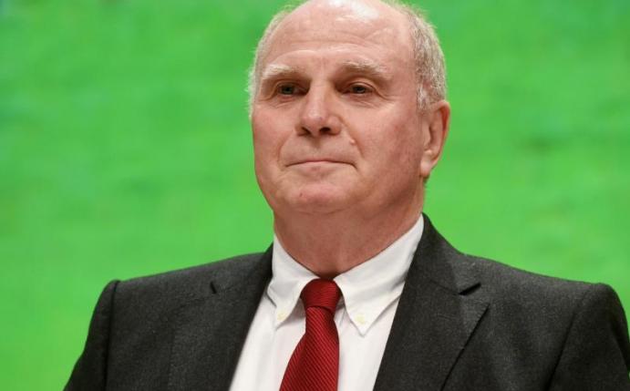 Uli Hoeneß hat laut eigener Aussage Investor Ismaik an den Lokalrivalen TSV 1860 München vermittelt. Foto: Tobias Hase/dpa