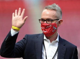 Kölns Geschäftsführer Alexander Wehrle hat sich für die Party entschuldigt. Foto: Lars Baron/Getty/Pool/dpa Kölns Geschäftsführer Alexander Wehrle hat sich für die Party entschuldigt. Foto: Lars Baron/Getty/Pool/dpa