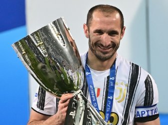 Chiellini bleibt offenbar eine weitere Saison bei Juve Chiellini bleibt offenbar eine weitere Saison bei Juve
