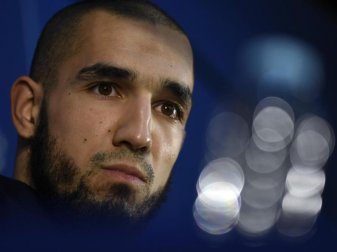 Fühlt sich zu Unrecht suspendiert, bereut die Zeit beim FC Schalke 04 aber nicht: Nabil Bentaleb. Foto: Ina Fassbender/dpa