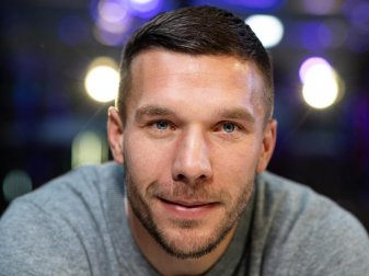 Wurde über Twitter verabschiedet: Der Vertrag von Lukas Podolski bei Antalyaspor ist ausgelaufen. Foto: Bernd Thissen/dpa/Archivbild Wurde über Twitter verabschiedet: Der Vertrag von Lukas Podolski bei Antalyaspor ist ausgelaufen. Foto: Bernd Thissen/dpa/Archivbild