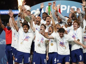 Die Spieler des US-Teams feiern den Sieg über Mexiko im Finale. Foto: Jack Dempsey/AP/dpa Die Spieler des US-Teams feiern den Sieg über Mexiko im Finale. Foto: Jack Dempsey/AP/dpa