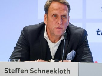 Mahnt in der neuen Transferphase zur Zurückhaltung: Steffen Schneekloth, stellvertretende Sprecher des DFL-Präsidiums und Mitglied im DFB-Vorstand. Foto: Arne Dedert/dpa Mahnt in der neuen Transferphase zur Zurückhaltung: Steffen Schneekloth, stellvertretende Sprecher des DFL-Präsidiums und Mitglied im DFB-Vorstand. Foto: Arne Dedert/dpa