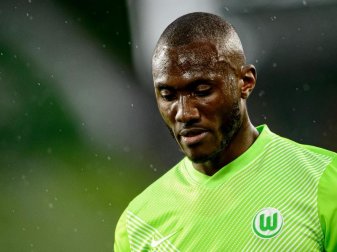 Würde gern beim VfL Wolfsburg bleiben: Mittelfeldspieler Josuha Guilavogui. Foto: Swen Pförtner/dpa Würde gern beim VfL Wolfsburg bleiben: Mittelfeldspieler Josuha Guilavogui. Foto: Swen Pförtner/dpa