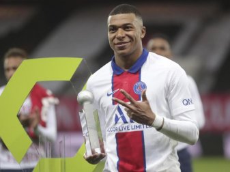 Kylian Mbappé sollte angeblich zum FC Bayern gelockt werden. Foto: Thibault Camus/AP/dpa Kylian Mbappé sollte angeblich zum FC Bayern gelockt werden. Foto: Thibault Camus/AP/dpa