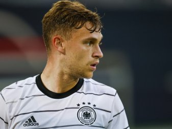 Schweinsteiger befürwortet Kimmich als Rechtsverteidiger Schweinsteiger befürwortet Kimmich als Rechtsverteidiger