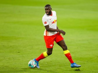 Muss weiterhin noch bei RB Leipzig trainieren: Dayot Upamecano. Foto: Jan Woitas/dpa-Zentralbild/dpa Muss weiterhin noch bei RB Leipzig trainieren: Dayot Upamecano. Foto: Jan Woitas/dpa-Zentralbild/dpa