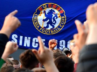 Das englische Sextett um den FC Chelsea zahlt Millionen für Fußball-Projekte. Foto: Ian West/PA Wire/dpa Das englische Sextett um den FC Chelsea zahlt Millionen für Fußball-Projekte. Foto: Ian West/PA Wire/dpa