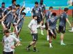 Für Bundestrainer Joachim Löw und das DFB-Team geht es in die Finale Phase vor dem EM-Start. Foto: Federico Gambarini/dpa