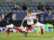 Sjoeke Nüsken musste mit den DFB-Frauen eine knappe Niederlage in Frankreich hinnehmen. Foto: Jean-Francois Badias/AP/dpa