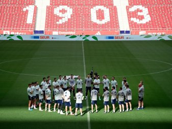 Spanier vor EM-Auftakt geimpft Spanier vor EM-Auftakt geimpft