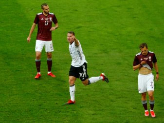 Gosens spricht über Hasskommentare gegen Profis Gosens spricht über Hasskommentare gegen Profis