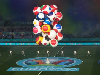 Am Freitagabend wurde die Fußball-EM in Rom eröffnet Am Freitagabend wurde die Fußball-EM in Rom eröffnet