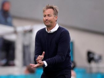 Sagte das Vormittagstrainings seines Teams ab: Dänemark-Coach Kasper Hjulmand. Foto: Friedemann Vogel/POOL EPA/AP/dpa
